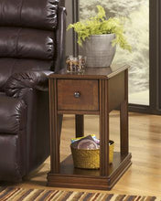 Load image into Gallery viewer, Breegin End Table Set
