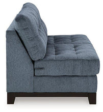 Load image into Gallery viewer, Maxon Place Sectional with Chaise
