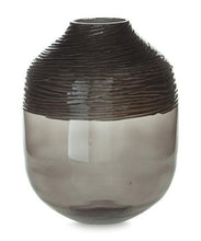 Load image into Gallery viewer, Harpwick Vase
