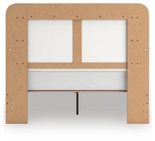Load image into Gallery viewer, Kendanport Upholstered Bed
