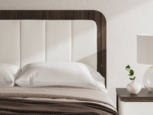Load image into Gallery viewer, Kendanport Upholstered Bed
