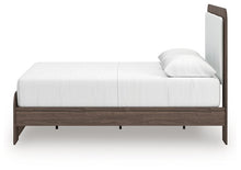 Load image into Gallery viewer, Kendanport Upholstered Bed
