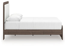 Load image into Gallery viewer, Kendanport Upholstered Bed
