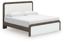 Load image into Gallery viewer, Kendanport Upholstered Bed
