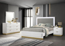 Load image into Gallery viewer, Caraway 4 Pc &amp; Pc E.King, Cal.King, &amp; Queen Bedroom Set Black &amp; White image
