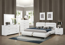 Load image into Gallery viewer, Jeremaine Queen Upholstered Bed White
