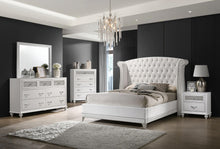 Load image into Gallery viewer, Barzini 5 &amp; 4 Piece Bedroom Sets E.King &amp; Queen image
