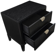 Load image into Gallery viewer, Brookmead Bedroom Set
