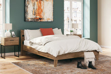 Load image into Gallery viewer, Deanlow Bed
