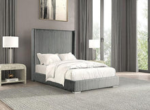 Load image into Gallery viewer, Cadwell E.King, Queen, &amp; Full Bed White, Gray, &amp; Black
