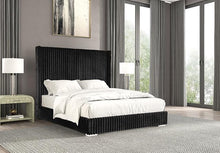 Load image into Gallery viewer, Cadwell E.King, Queen, &amp; Full Bed White, Gray, &amp; Black
