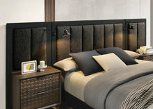 Load image into Gallery viewer, Chalfont Queen Wall Panels
