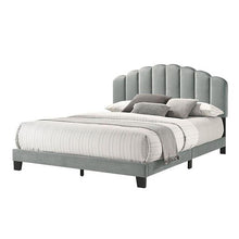Load image into Gallery viewer, Christi Queen Bed
