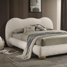 Load image into Gallery viewer, Finamore Bed White
