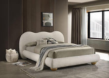 Load image into Gallery viewer, Finamore Bed White

