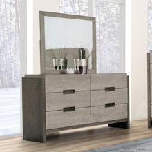 Load image into Gallery viewer, Gristalt Dresser (w/ Felt Line, No Jewelry Tray)
