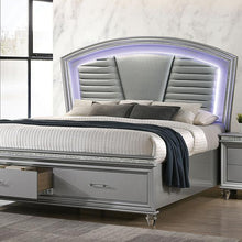 Load image into Gallery viewer, MADDIE Cal.King Bed, Silver image
