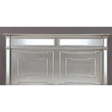 Load image into Gallery viewer, Salamanca Silver Cal.King &amp; Queen Bed
