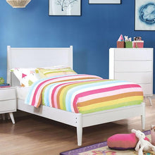 Load image into Gallery viewer, LENNART II Black &amp; White Cal.King, E.King, Full, Queen, Twin Bed
