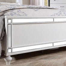 Load image into Gallery viewer, Brachium Queen Bedroom Set Silver
