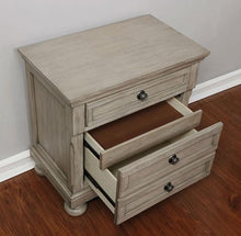 Load image into Gallery viewer, Wells Cal.King, E.King, &amp; Queen Bed
