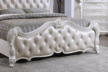 Load image into Gallery viewer, Ventresca 4 &amp; 5 Piece Queen Bedroom Set White &amp; Chrome
