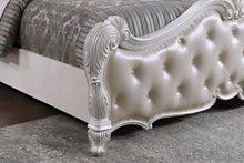 Load image into Gallery viewer, Ventresca 4 &amp; 5 Piece Queen Bedroom Set White &amp; Chrome
