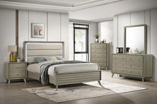 Load image into Gallery viewer, Rainier Bed
