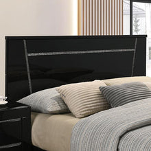 Load image into Gallery viewer, Magdeburg Bed Black &amp; White
