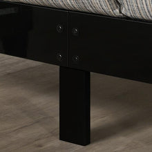 Load image into Gallery viewer, Magdeburg Queen &amp; E.King Bed
