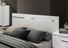 Load image into Gallery viewer, Erlach Bed Black &amp; White
