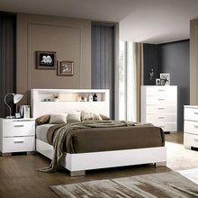 Load image into Gallery viewer, Carlie Bed White &amp; Black
