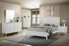 Load image into Gallery viewer, DORTMUND Cal.King, E.King, &amp; Queen Bed
