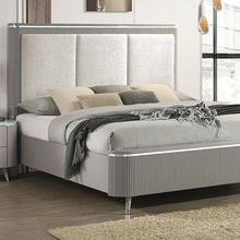 Load image into Gallery viewer, Aldridge Queen &amp; E.King Bed
