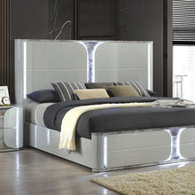 Load image into Gallery viewer, Cleburne E.King &amp; Queen Bed
