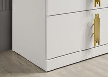 Load image into Gallery viewer, Basildon E.King &amp; Queen Bed
