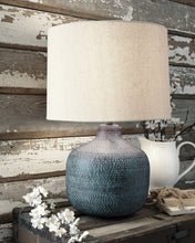 Load image into Gallery viewer, Malthace Table Lamp
