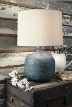 Load image into Gallery viewer, Malthace Table Lamp
