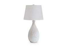 Load image into Gallery viewer, Wyattford Table Lamp
