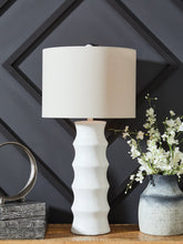 Load image into Gallery viewer, Veraleigh Table Lamp
