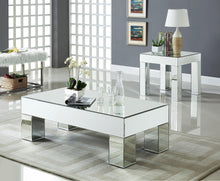 Load image into Gallery viewer, Lainy Mirrored End Table

