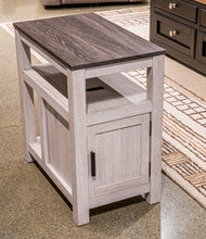 Load image into Gallery viewer, Fendenmore Chairside End Table
