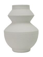 Load image into Gallery viewer, Naveen Vase
