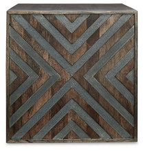 Load image into Gallery viewer, Dreggan End Table
