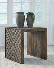 Load image into Gallery viewer, Dreggan End Table
