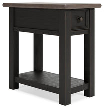 Load image into Gallery viewer, Tyler Creek End Table Set
