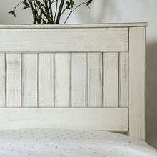 Load image into Gallery viewer, Rockwall Bed Grey &amp; White
