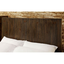 Load image into Gallery viewer, Amarante Queen Bed
