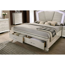 Load image into Gallery viewer, Maddie Bed White &amp; Silver
