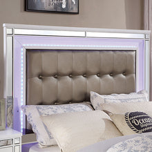 Load image into Gallery viewer, Brachium Queen Bedroom Set Silver
